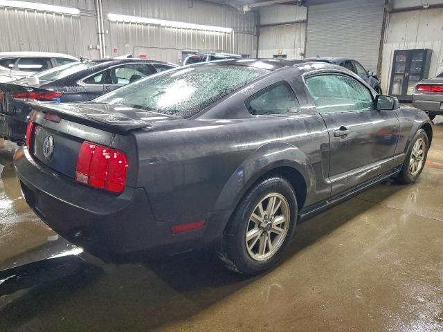 Ford Mustang Image 9