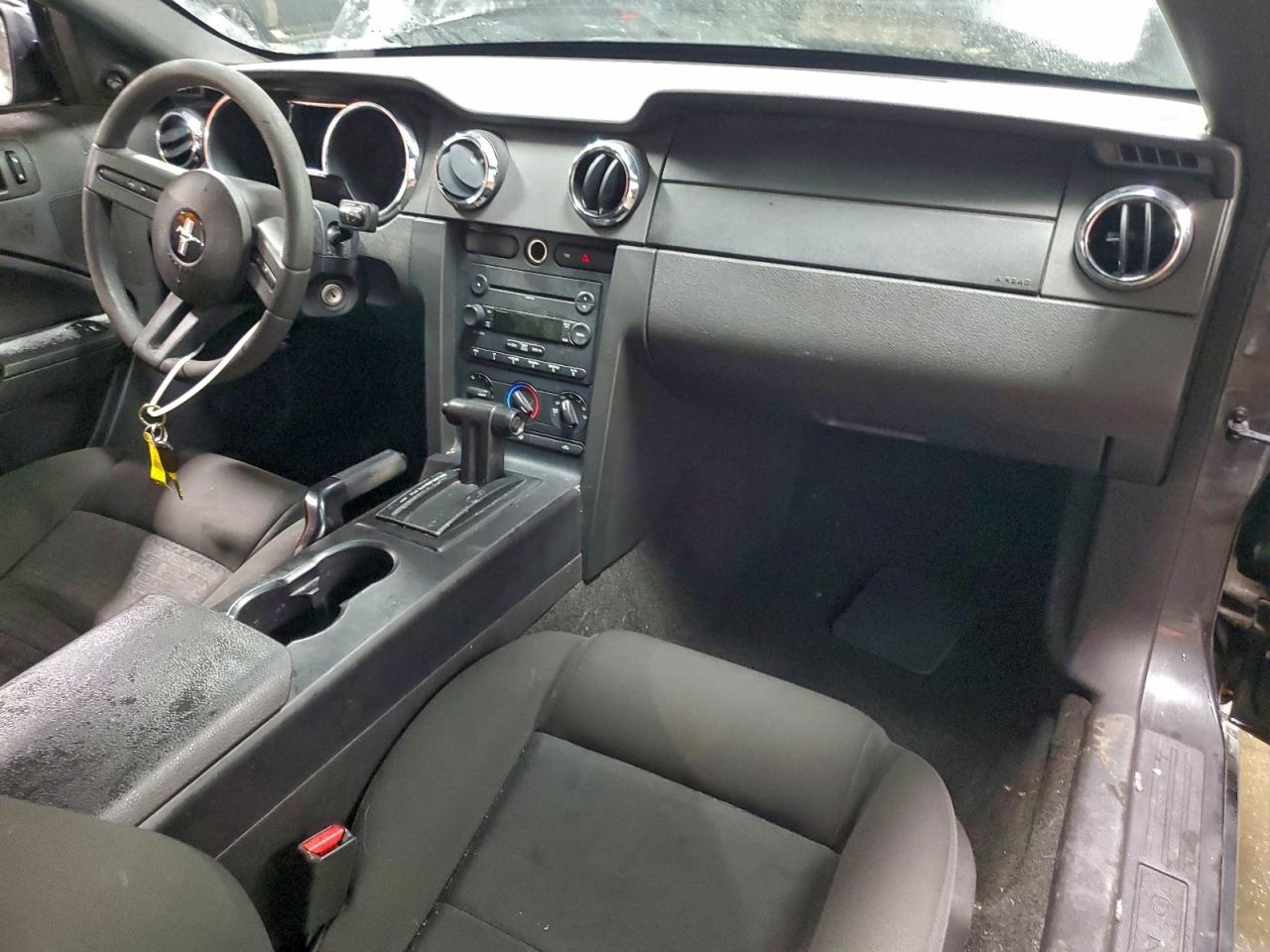 Ford Mustang Image 7