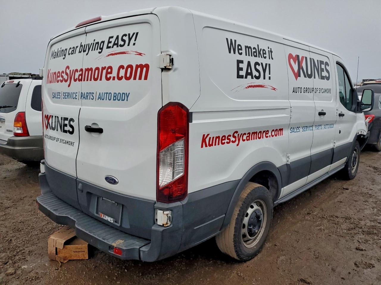 Ford Transit T-150 Image 2