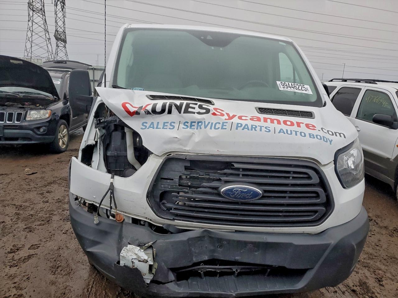 Ford Transit T-150 Image 3