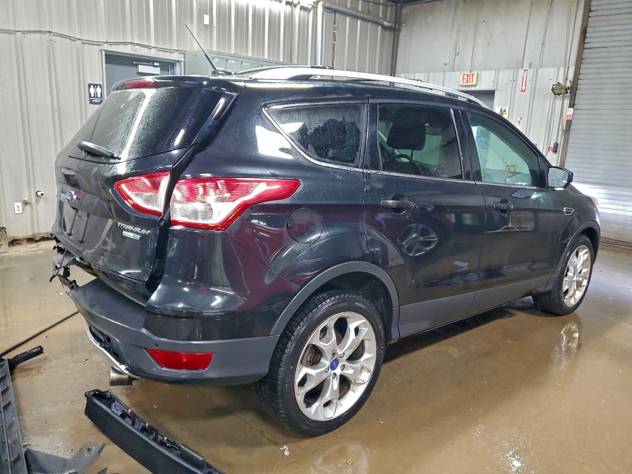 Ford Escape Titanium Image 3