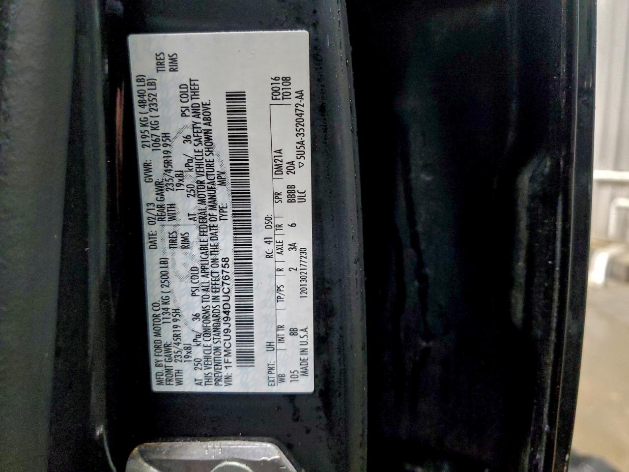 Ford Escape Titanium Image 12