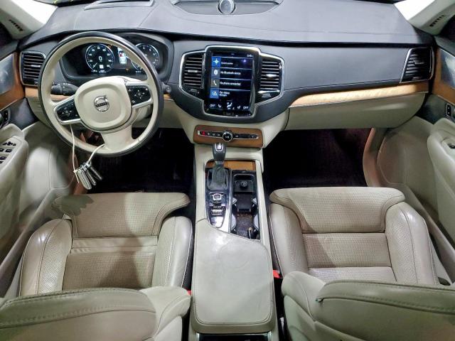 Volvo XC90 T6 Image 10
