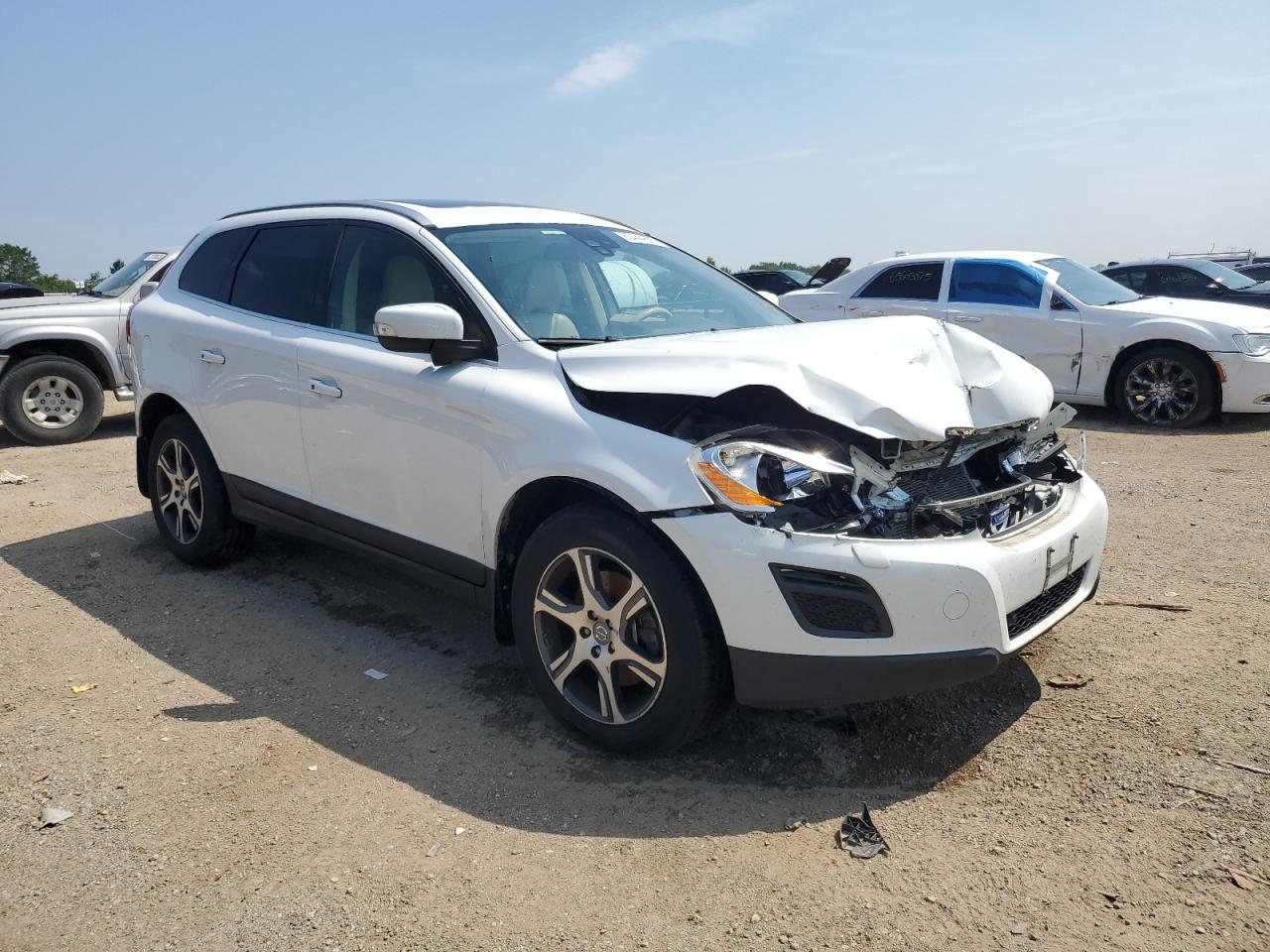 Volvo XC60 T6 Image 12