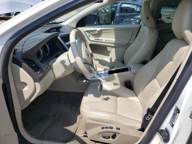 Volvo XC60 T6 Image 2