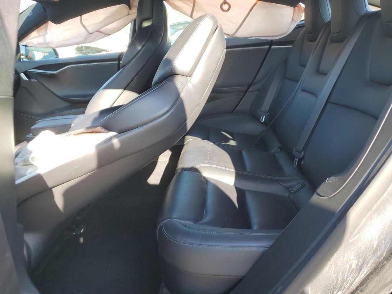 Tesla Model S Image 3