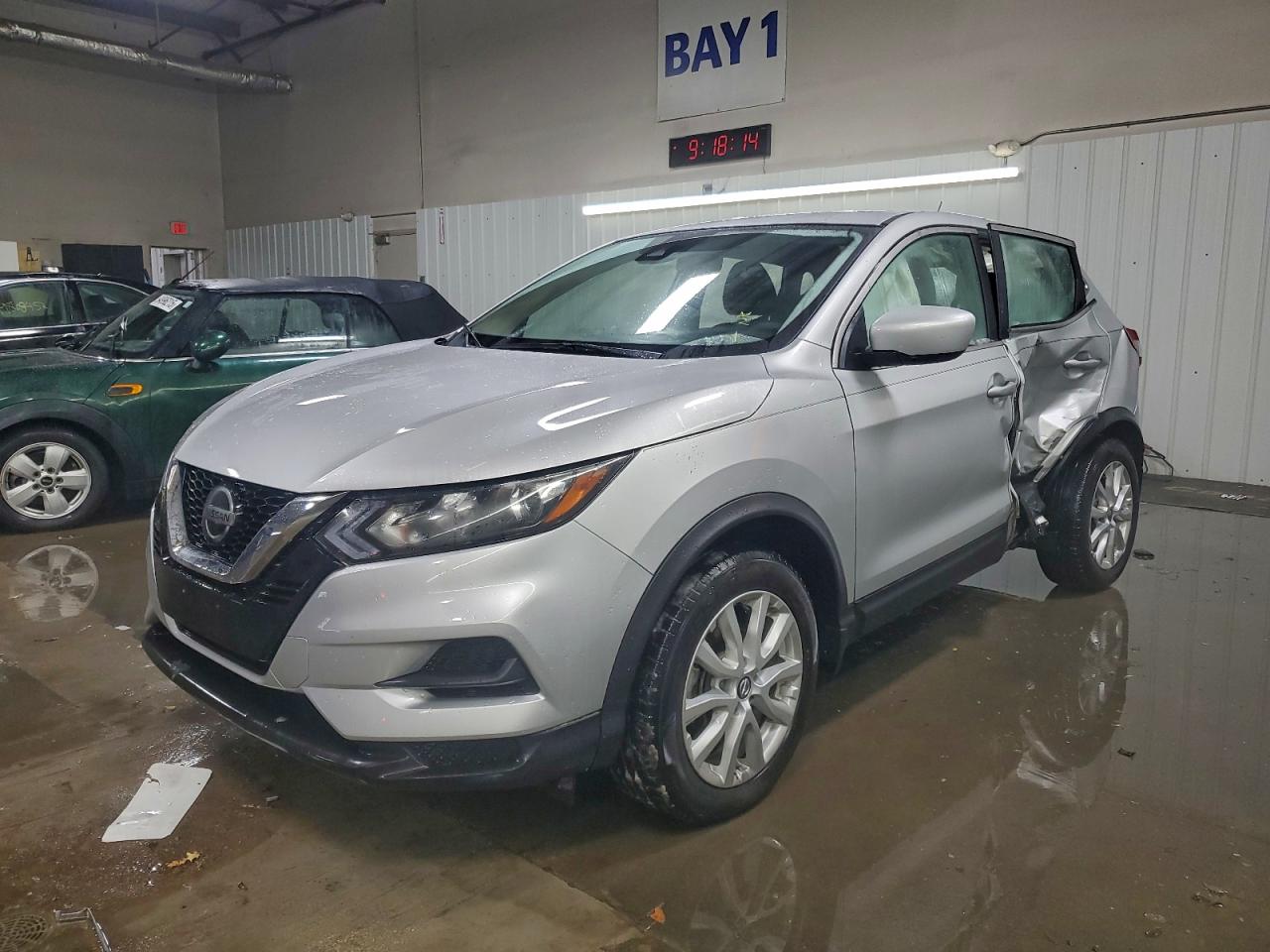Nissan Rogue S Image 1