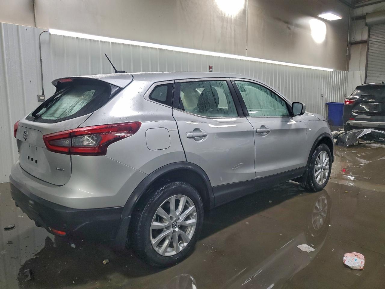 Nissan Rogue S Image 4