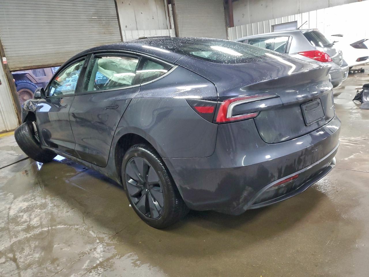 Tesla Model 3 Image 3
