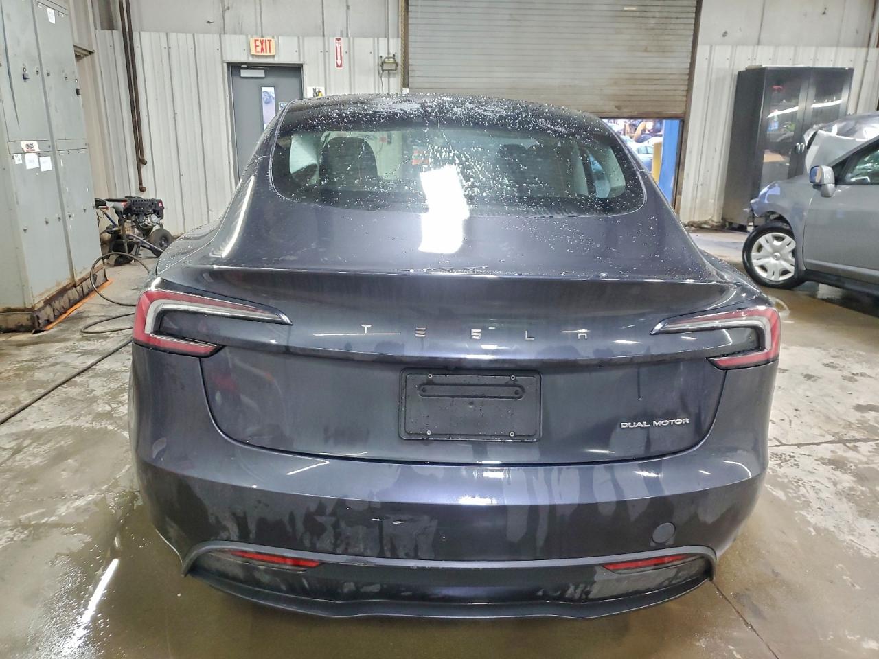 Tesla Model 3 Image 9