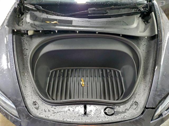 Tesla Model 3 Image 10