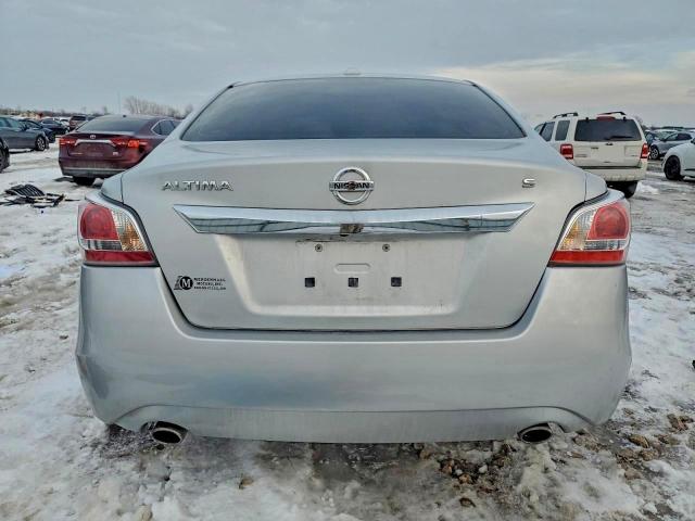 Nissan Altima 2.5 Image 9