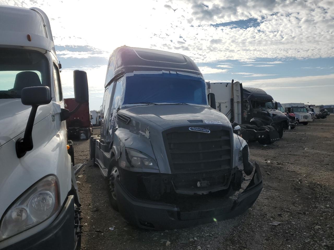 Freightliner Cascadia 1 Image 1