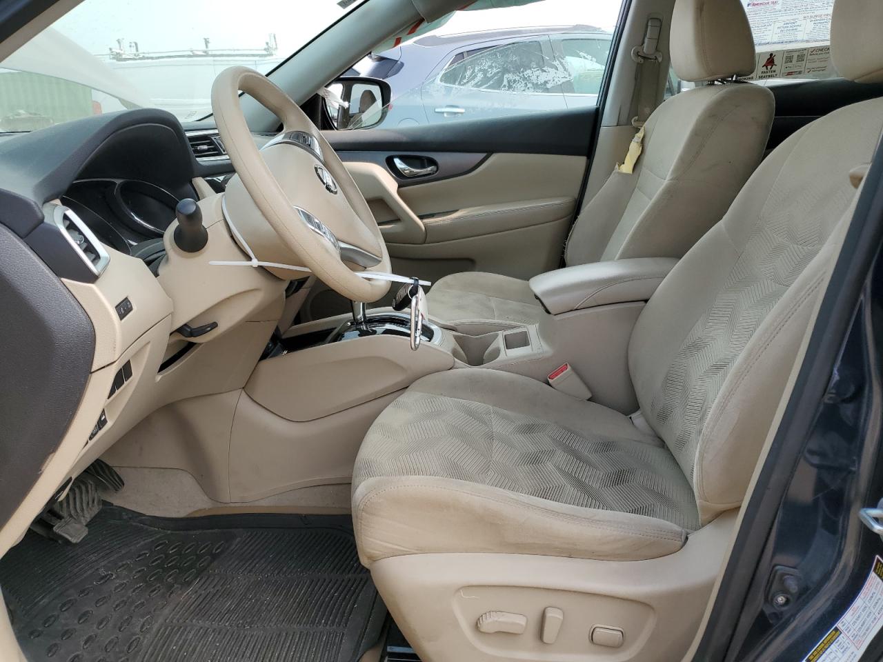 Nissan Rogue S Image 4