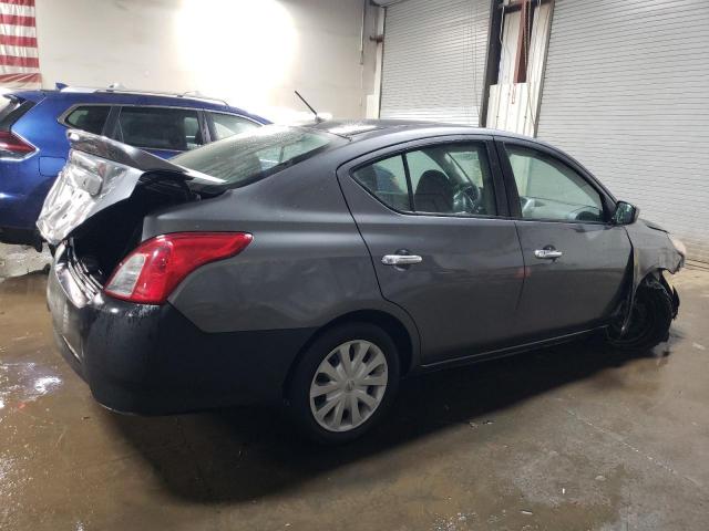 Nissan Versa S Image 3
