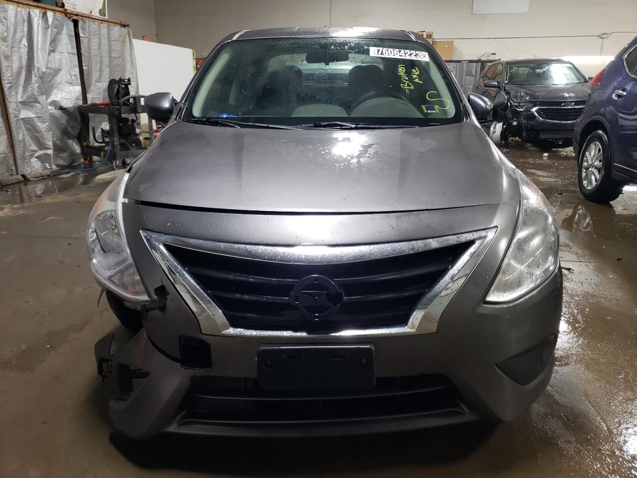 Nissan Versa S Image 6