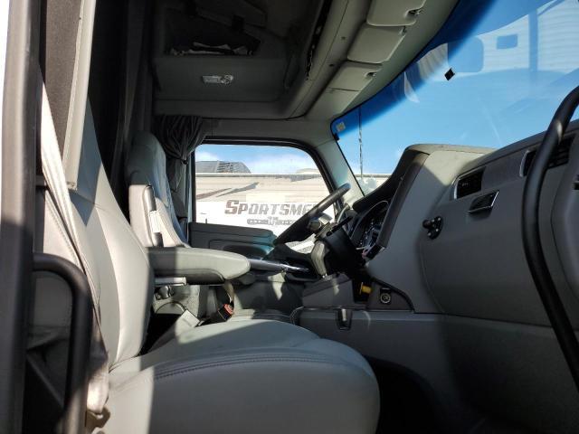 Kenworth Constructi T680 Image 9