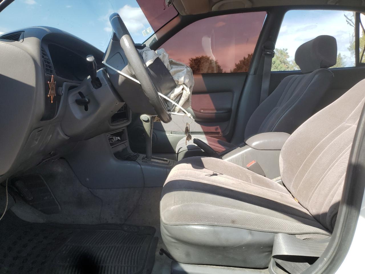 Toyota Camry Dlx Image 7