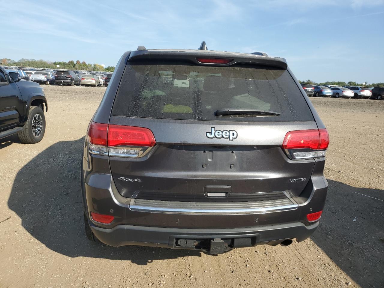 Jeep Grand Cherokee Limited Image 4