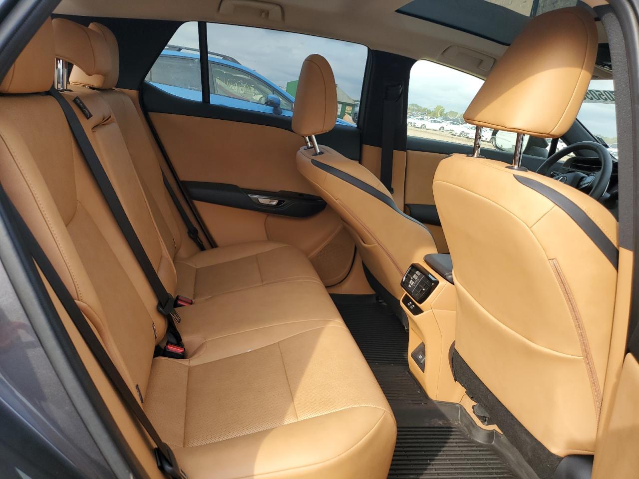 Lexus Rz 450e Image 8