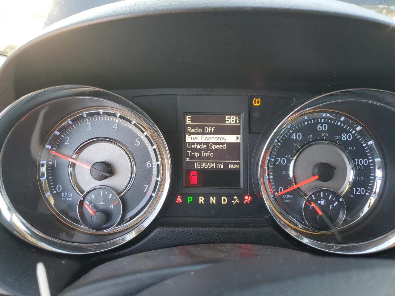 Chrysler Minivan Touring Image 9