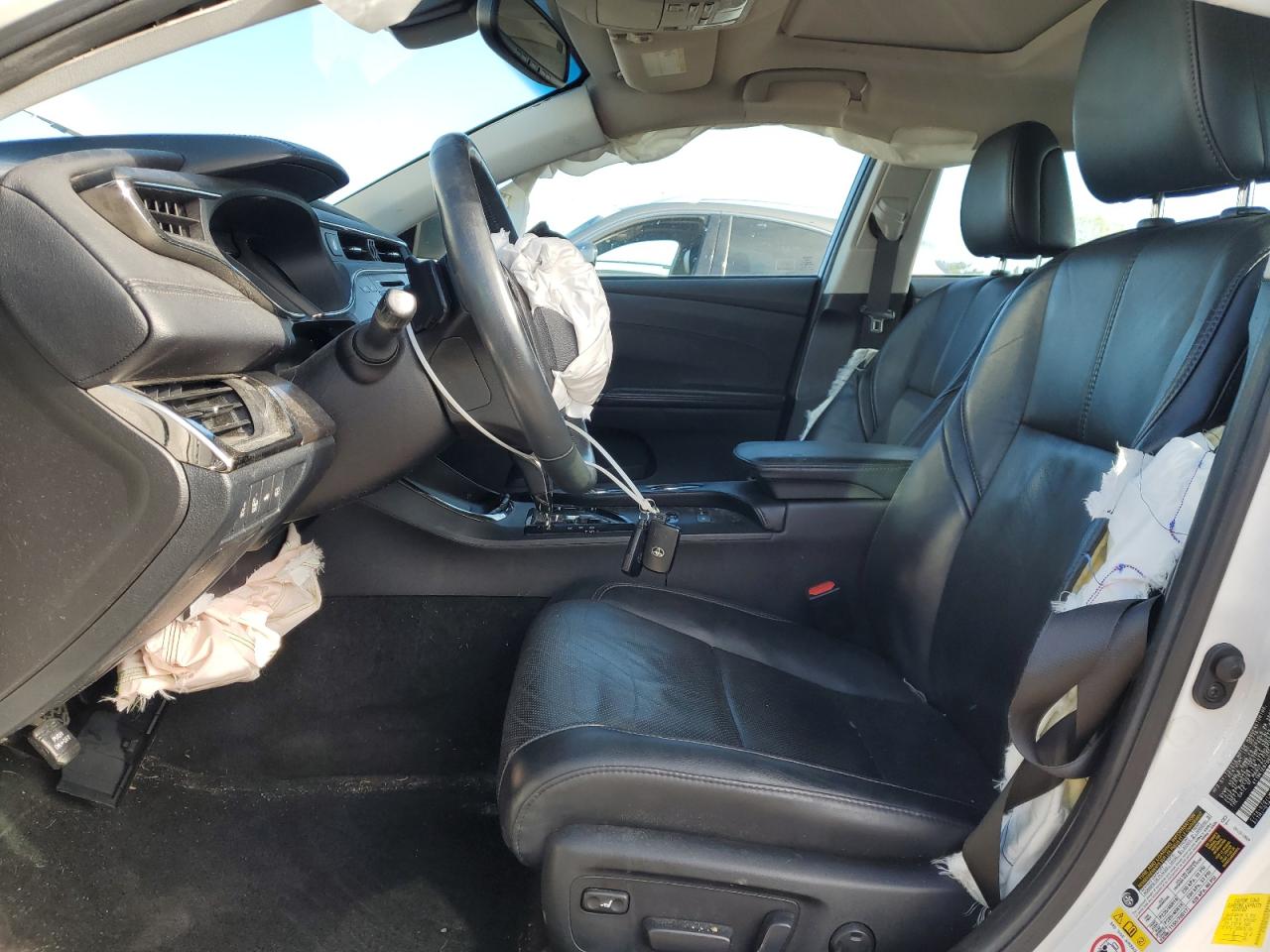 Toyota Avalon Xle Image 4