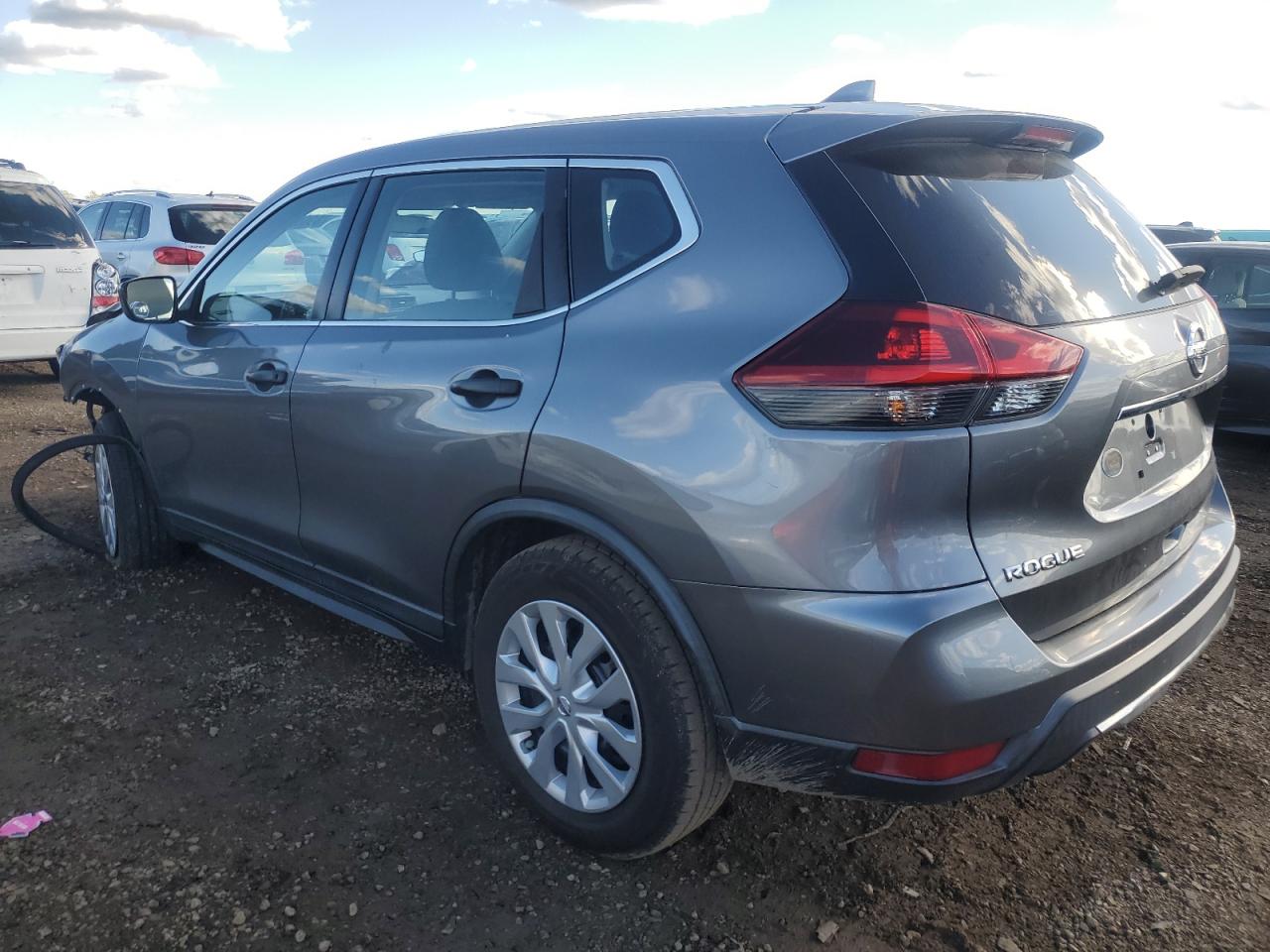 Nissan Rogue S Image 8