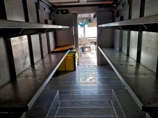 Freightliner Chassis M M Line Walk-in Van Image 11
