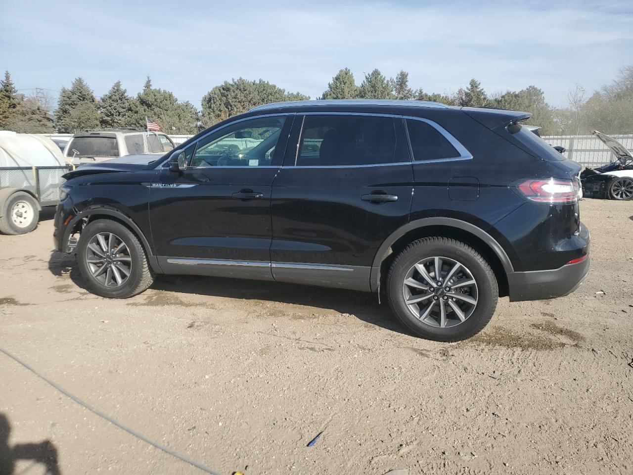 Lincoln Nautilus Image 2