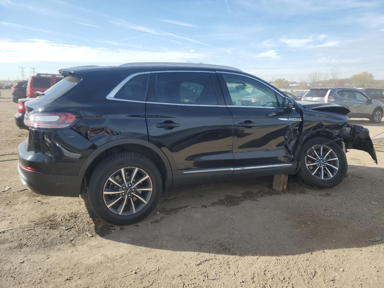 Lincoln Nautilus Image 6