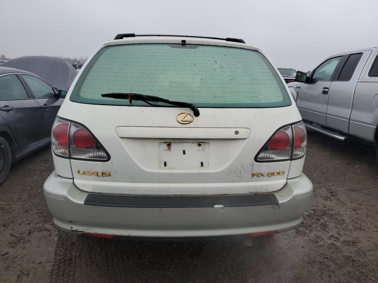 Lexus RX 300 Image 10