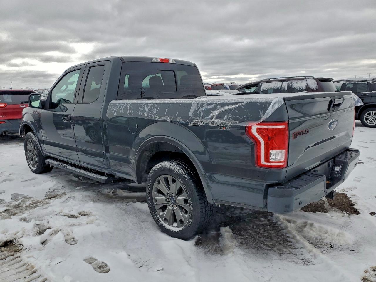 Ford F-150 Super Cab Image 5