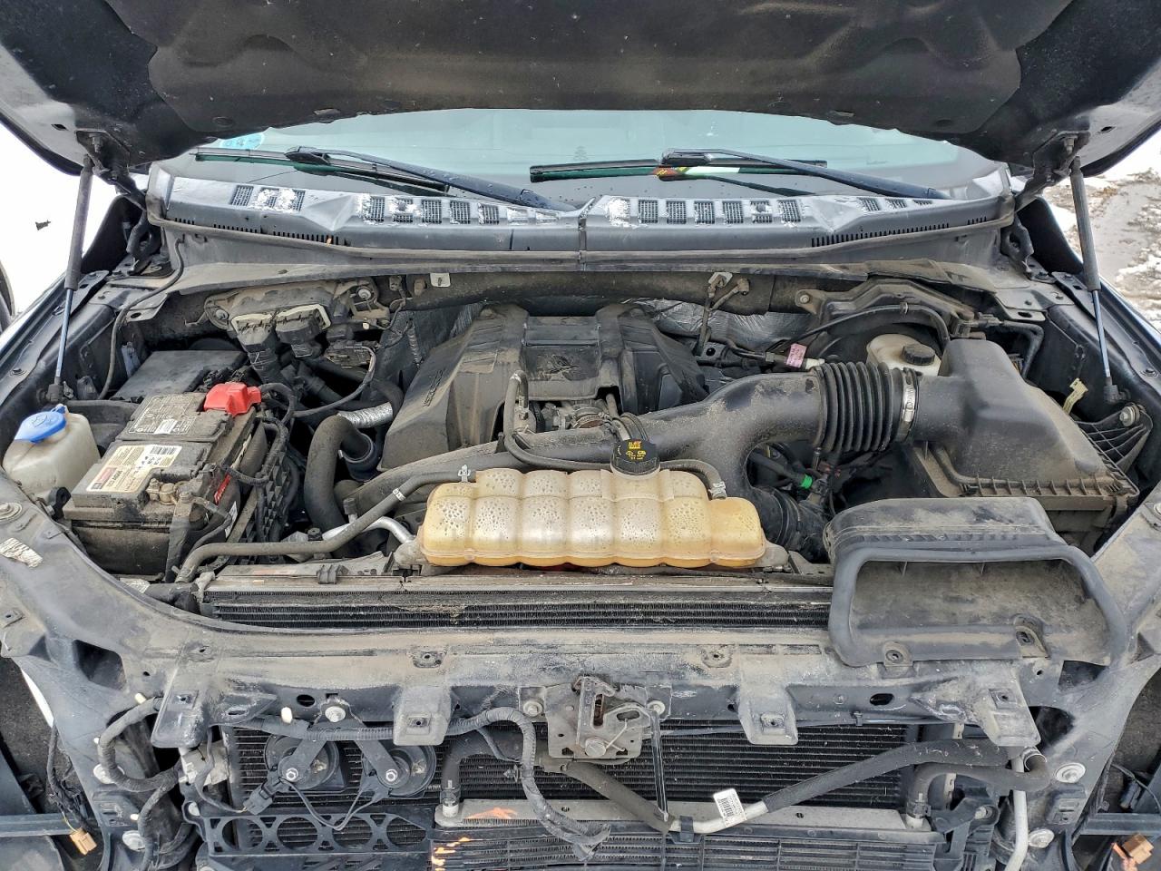 Ford F-150 Super Cab Image 10