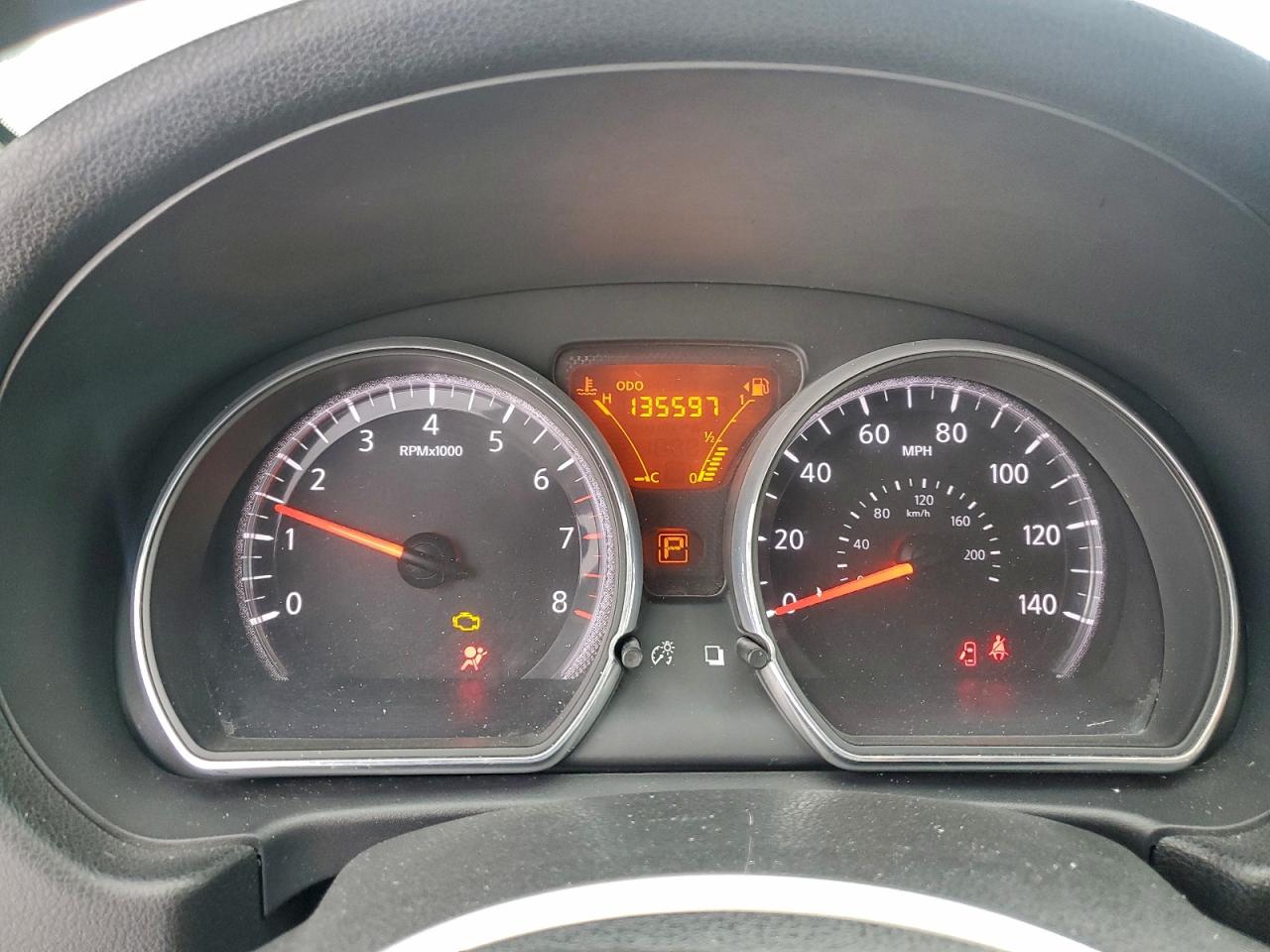 Nissan Versa S Image 11