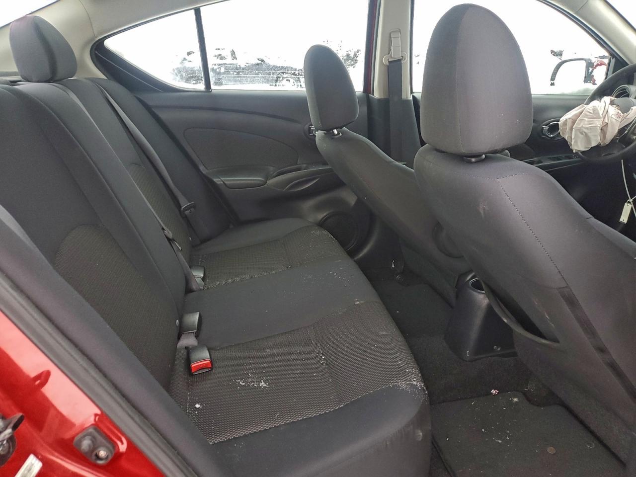 Nissan Versa S Image 10