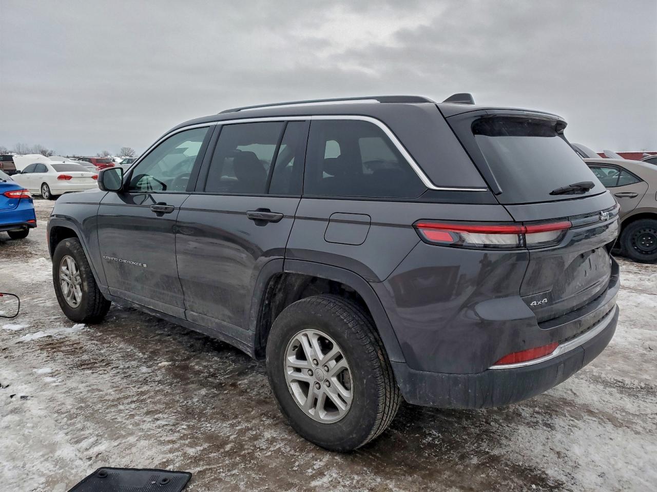 Jeep Grand Cherokee Laredo Image 12