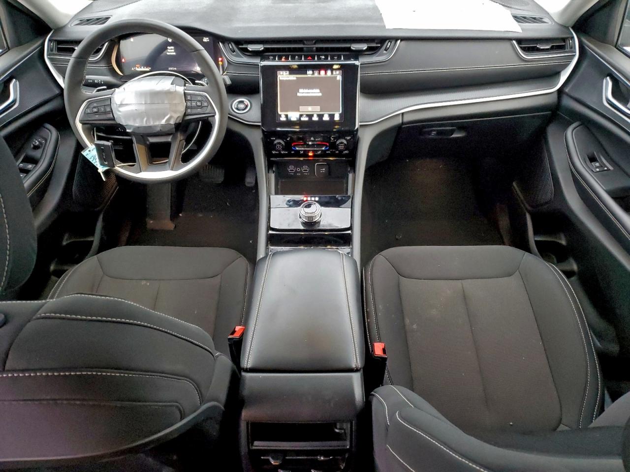 Jeep Grand Cherokee Laredo Image 9