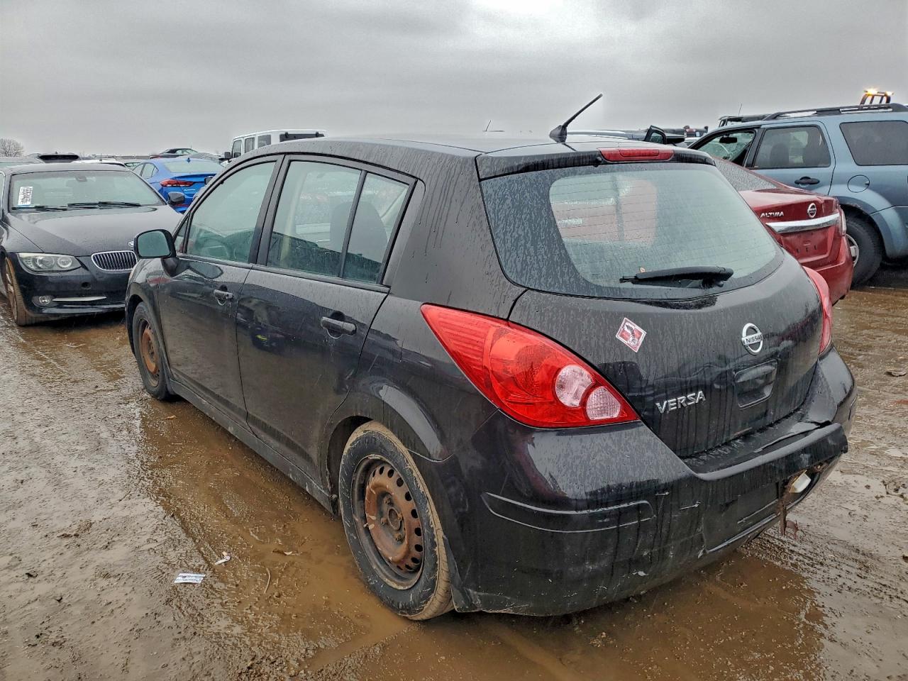 Nissan Versa S Image 4