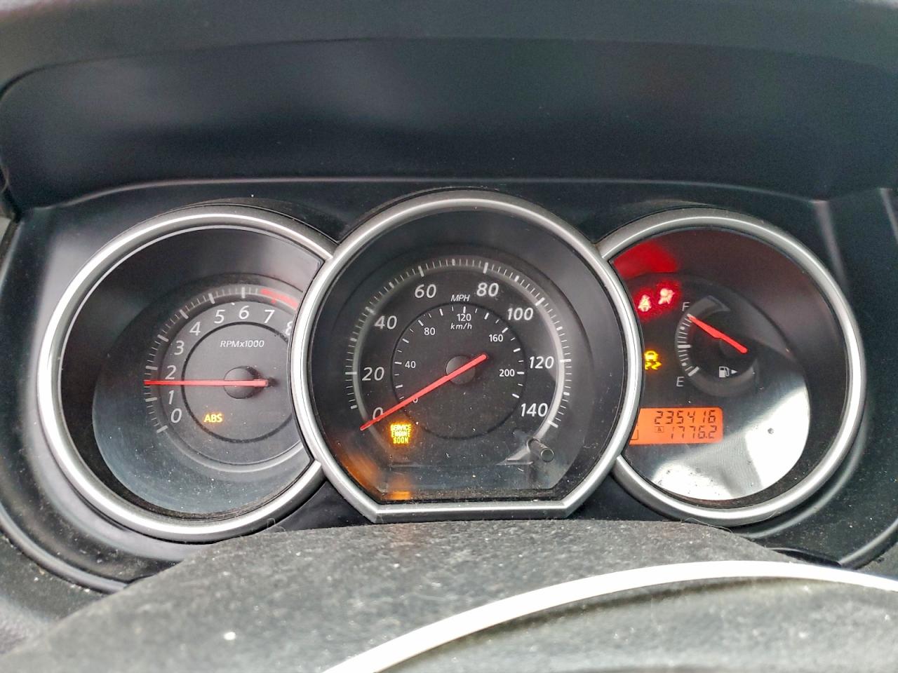 Nissan Versa S Image 8