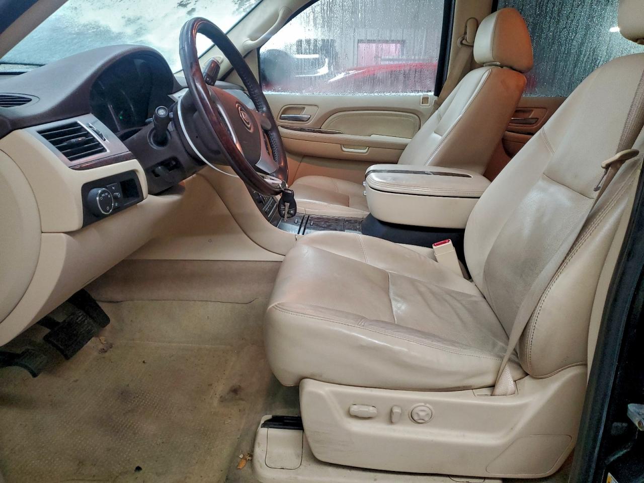 Cadillac Escalade Esv Image 4