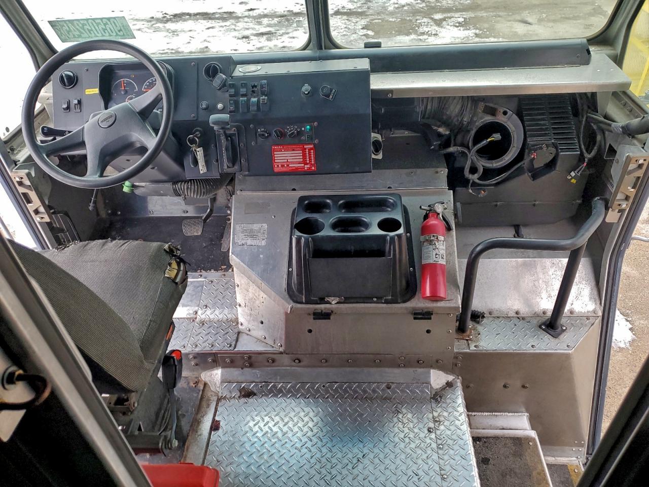 Freightliner Mt45 M Line Walk-in Van Image 9