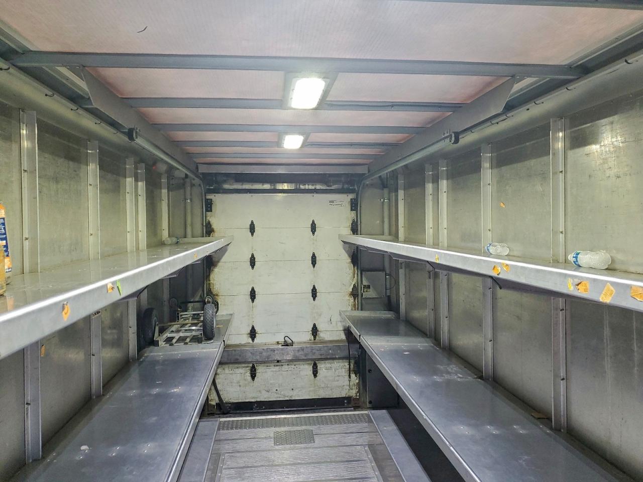 Freightliner Mt45 M Line Walk-in Van Image 8
