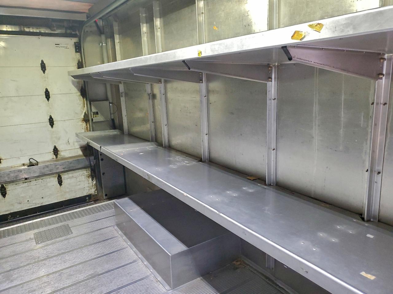 Freightliner Mt45 M Line Walk-in Van Image 10