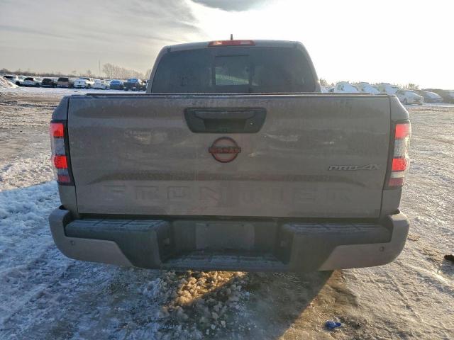 Nissan Frontier S Image 3