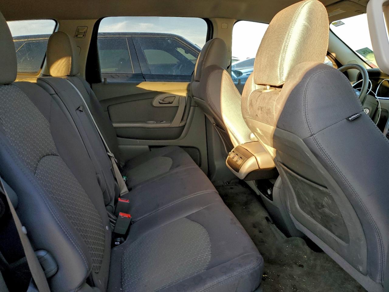 Chevrolet Traverse Ls Image 4