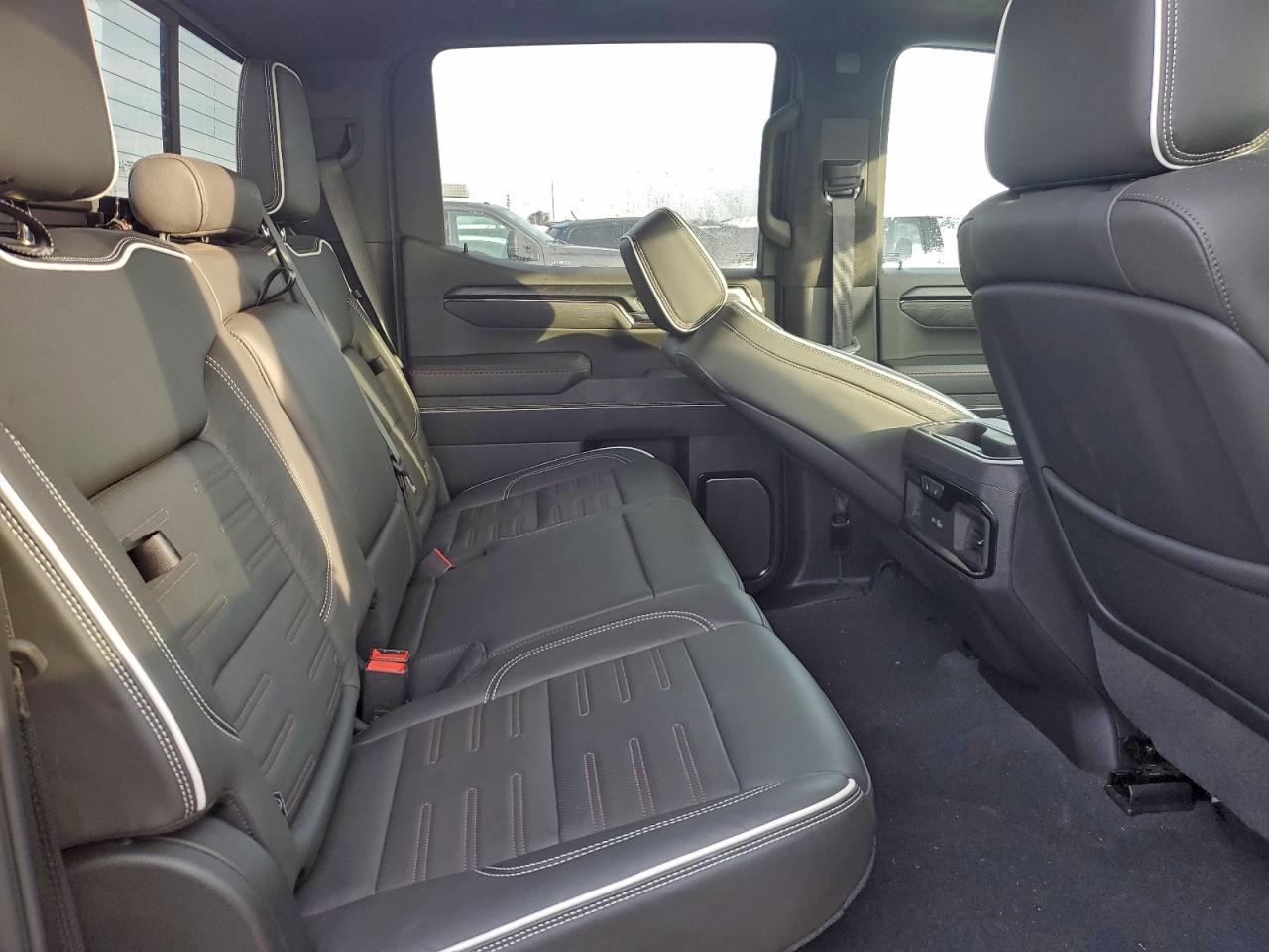 GMC Sierra K1500 At4x Image 10