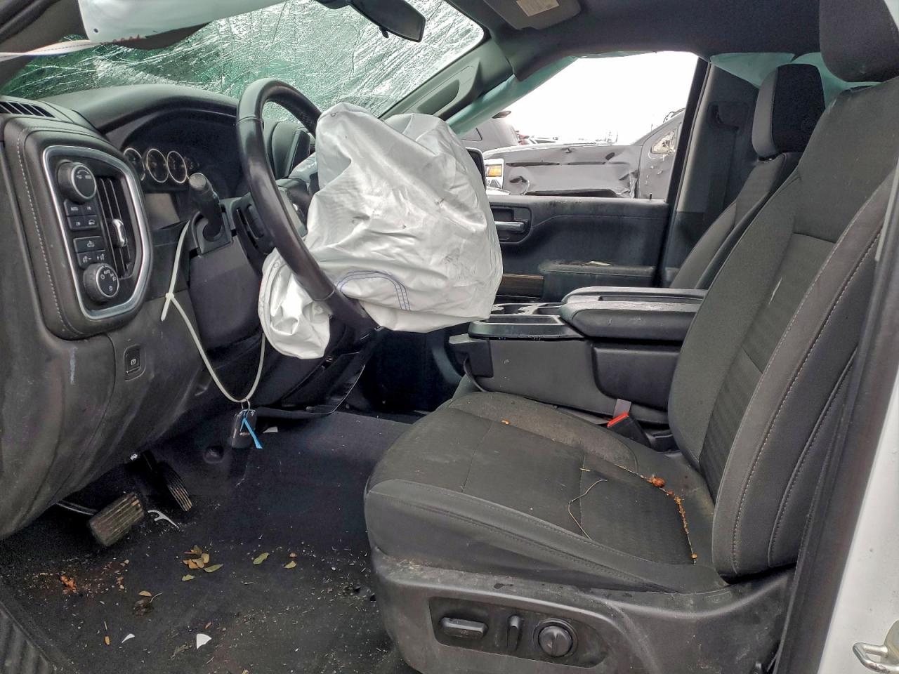 Chevrolet Silverado K1500 Lt Image 3