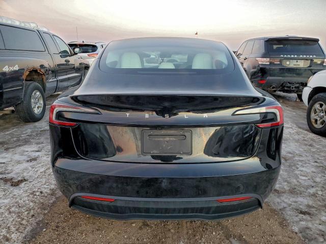 Tesla Model 3 Image 12