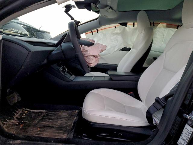 Tesla Model 3 Image 7