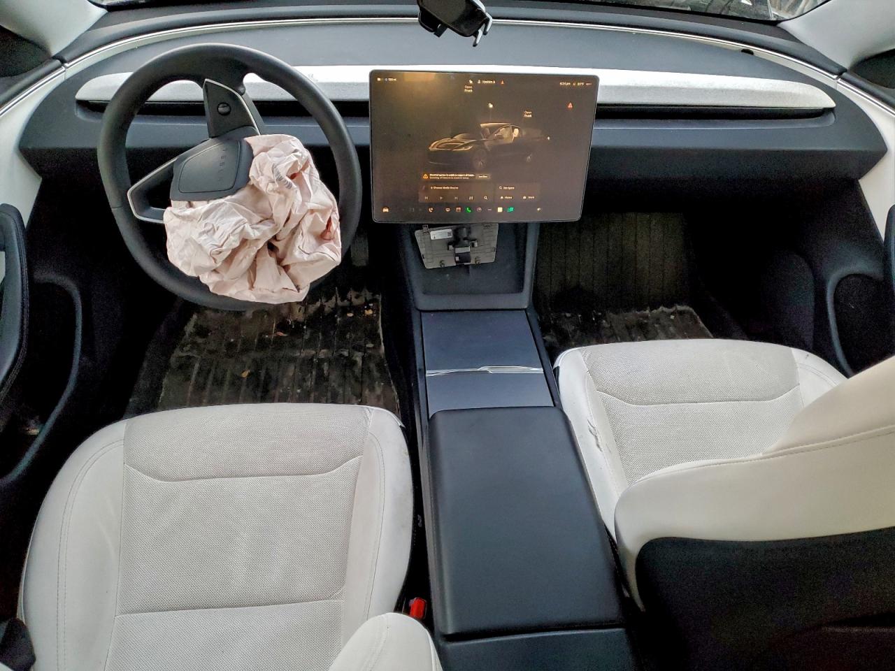 Tesla Model 3 Image 9